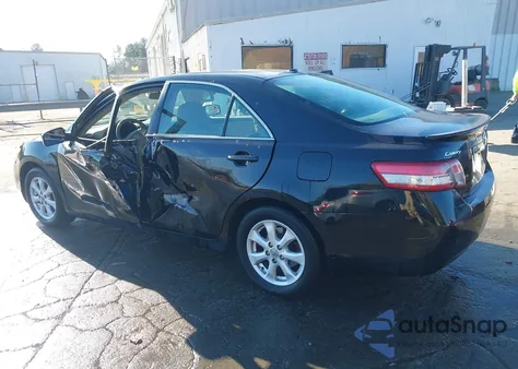 2011 Toyota Camry Le z USA, uszkodzony, nr VIN 4T1BF3EK6BU125028